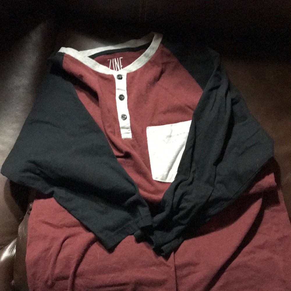 Zine brand shirt 3/4 length sleeves.